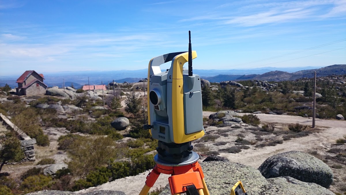 Topografo foto 3