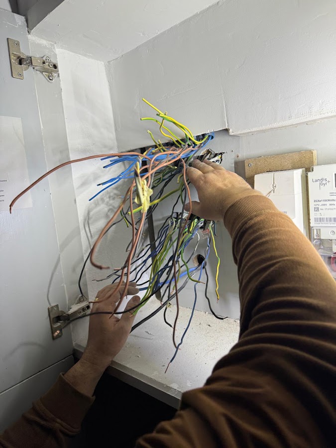 Eletricistas 24Horas em Lisboa | Eletricista Certificados DGEG | Serviços residências e para Empresas foto 4