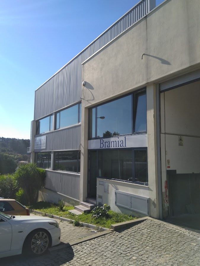 Bramial - Janelas e Caixilharia em Alumínio e PVC