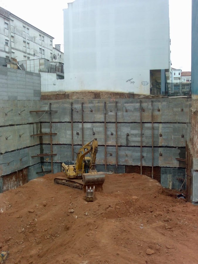 Henriques &amp; Belo - Escavações e Terraplanagens, Lda foto 4