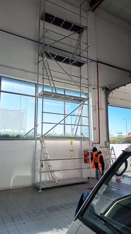 Andaimes Portugal Aluguer e Obras foto 5
