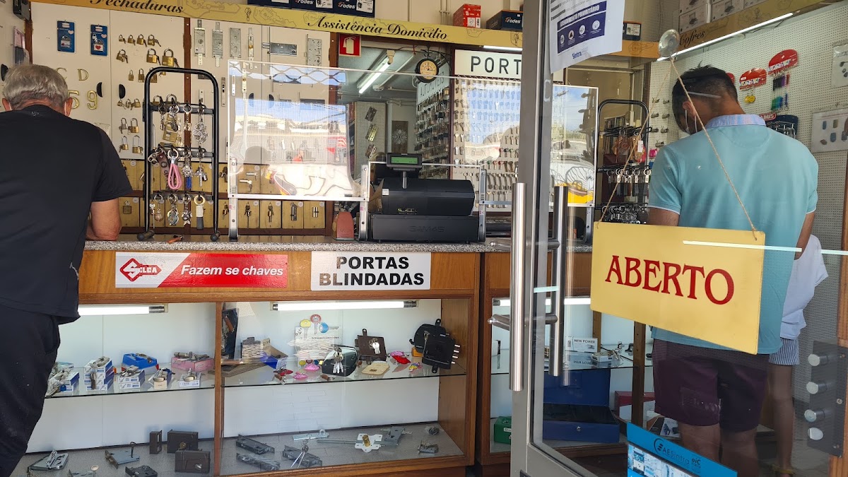 Casa das Fechaduras de Mem Martins