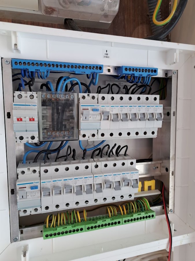 LCL Eletricidade - Serviços de Eletricista foto 3