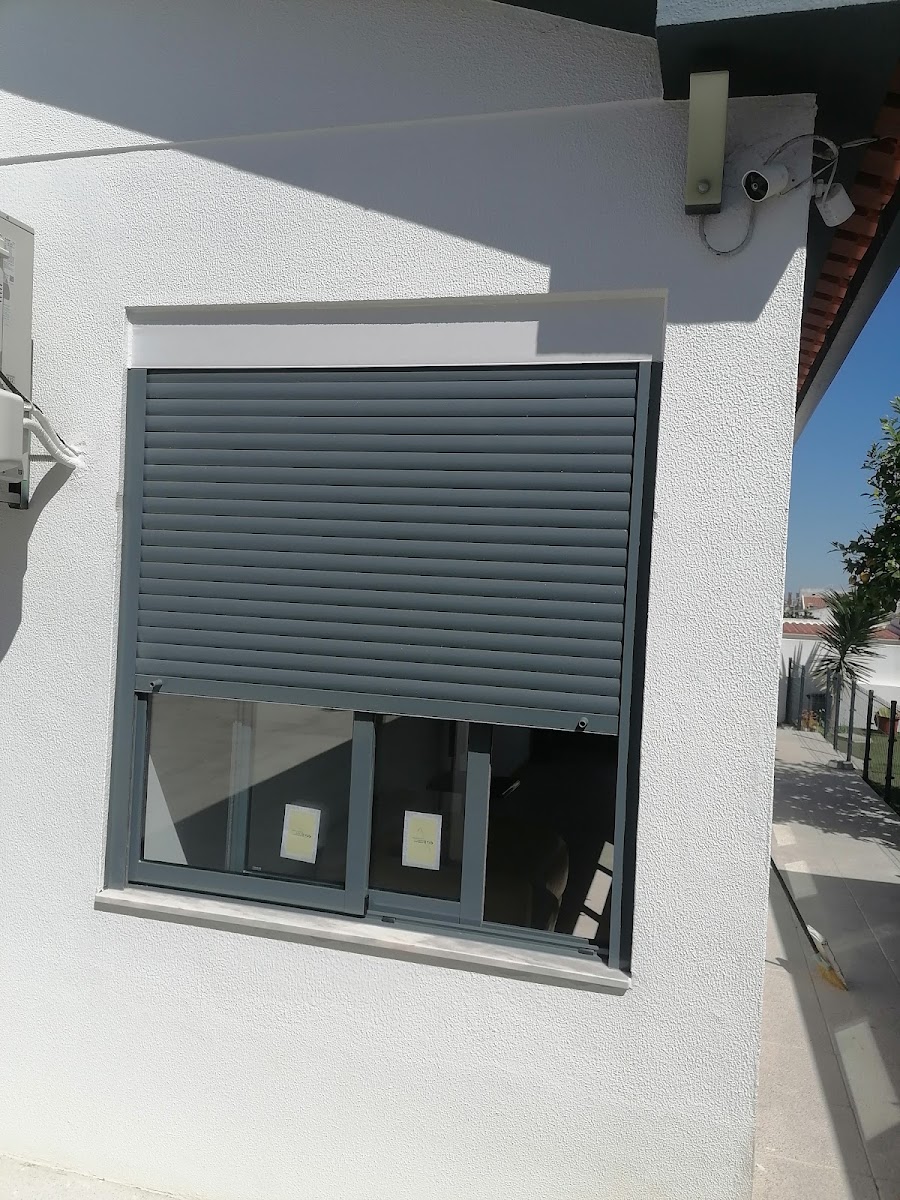 R Bicho Alumínio, PVC E Estores foto 5