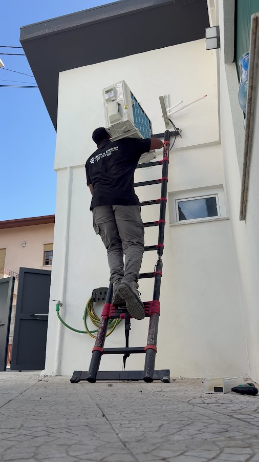 Clima e elétrica Ass. Téc e Manutenção foto 7