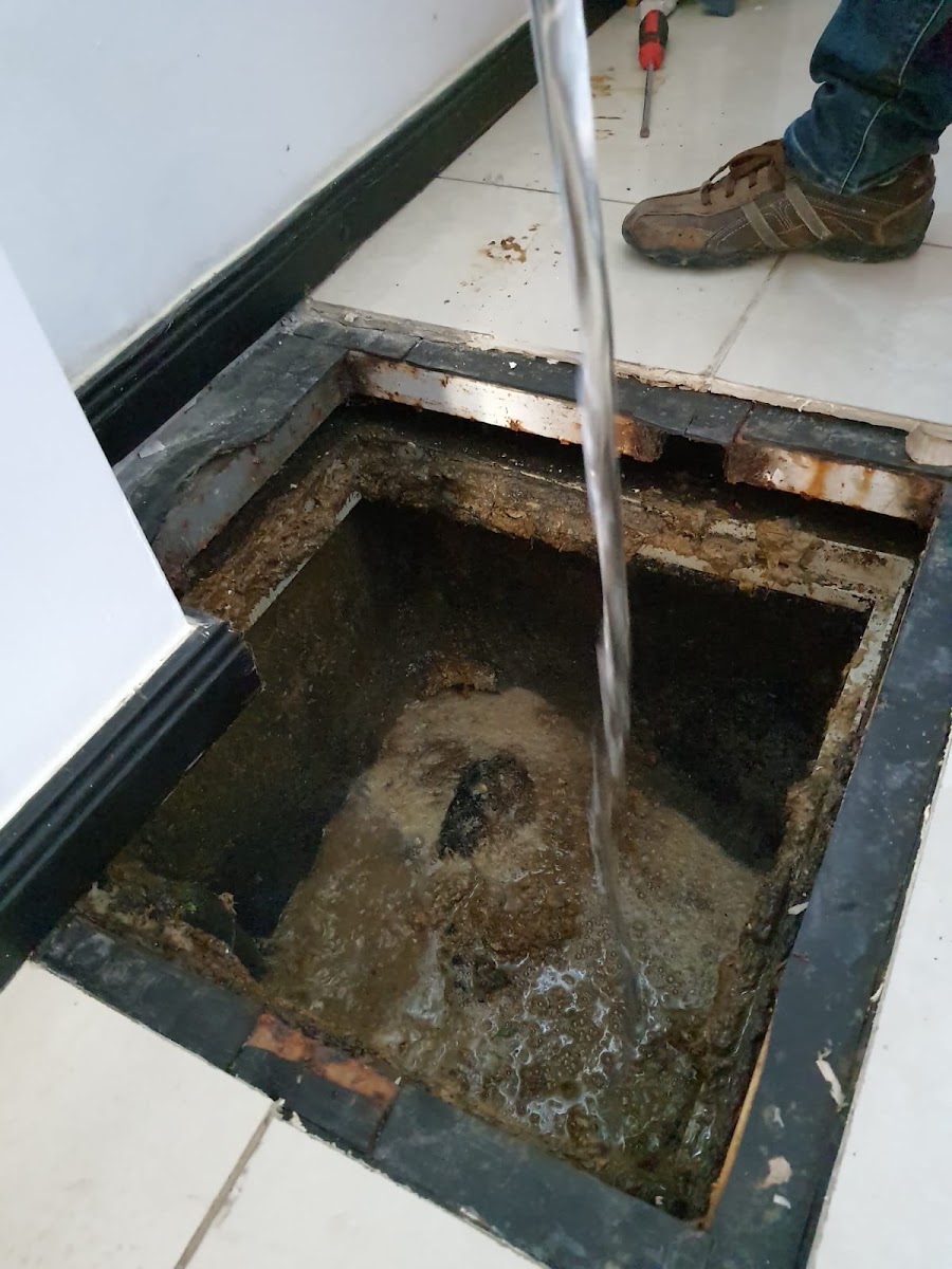 Expert Canalizações - Desentupimentos, fugas de água e outros reparos. foto 10